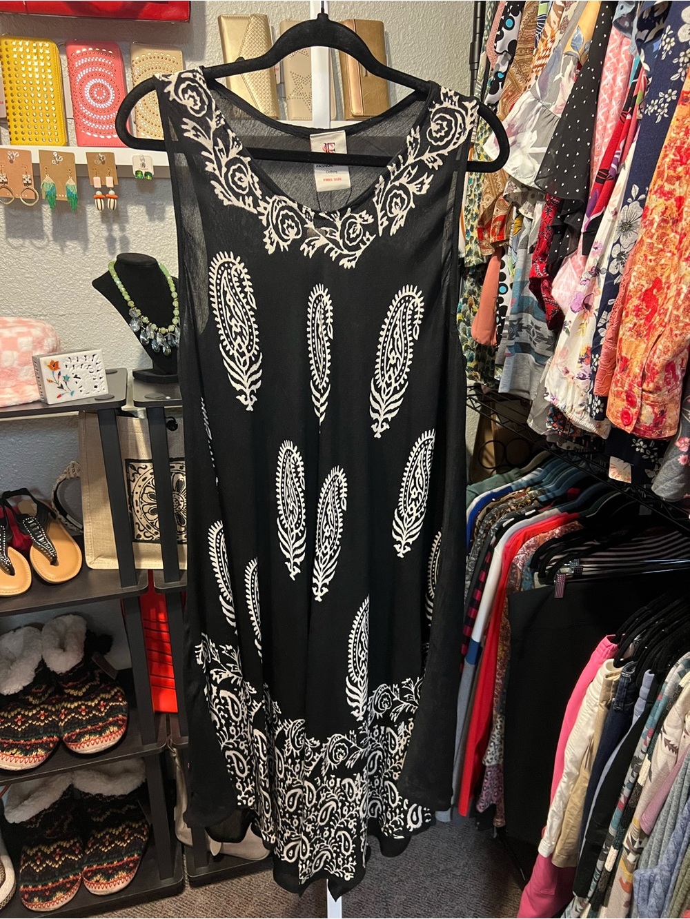 Fashion Style Black & White Printed Sleeveless Midi Dress